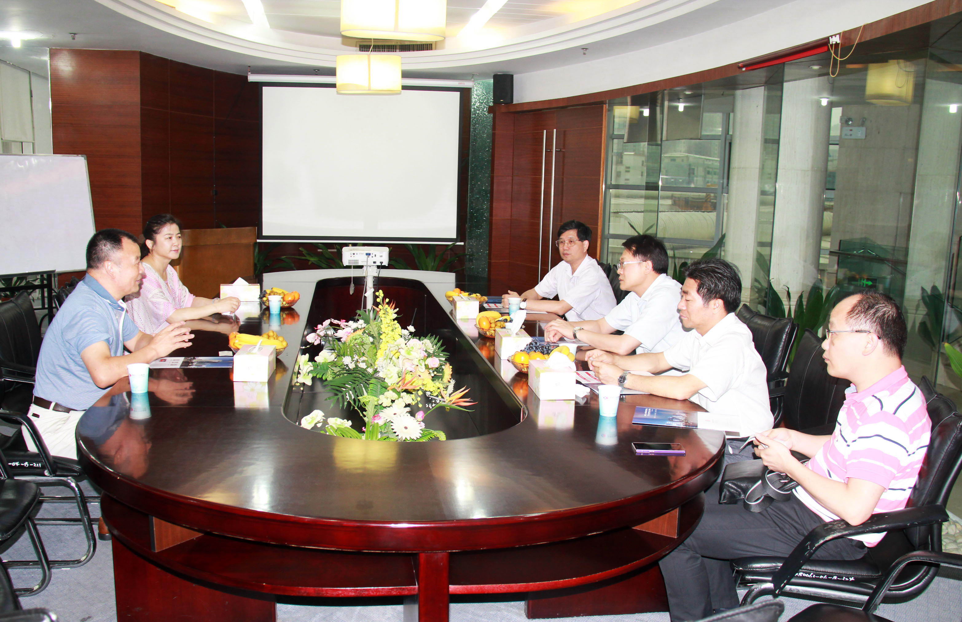 云浮市副市長胡海運一行調(diào)研康利