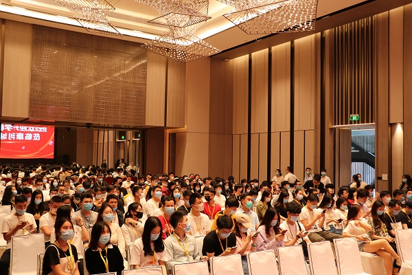 入駐倒計時！升學(xué)教育集團(tuán)近300名員工代表參觀康利城