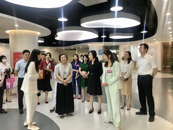 乘風(fēng)破“難”謀發(fā)展，巾幗揚(yáng)帆新征程  ——深圳市首個(gè)“區(qū)域聯(lián)建”婦聯(lián)組織在康利城掛牌成立 